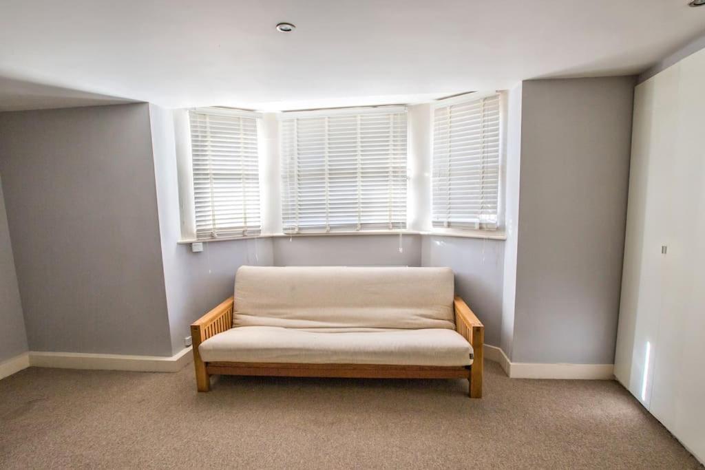 Charming Apartment In Deal Near The Beach & Town Εξωτερικό φωτογραφία